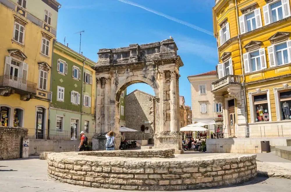 Adriatic Pearl Arena Apartment Pula