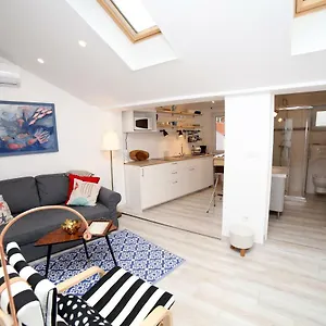 Apartamento Sweet With Free Private Parking, Pula